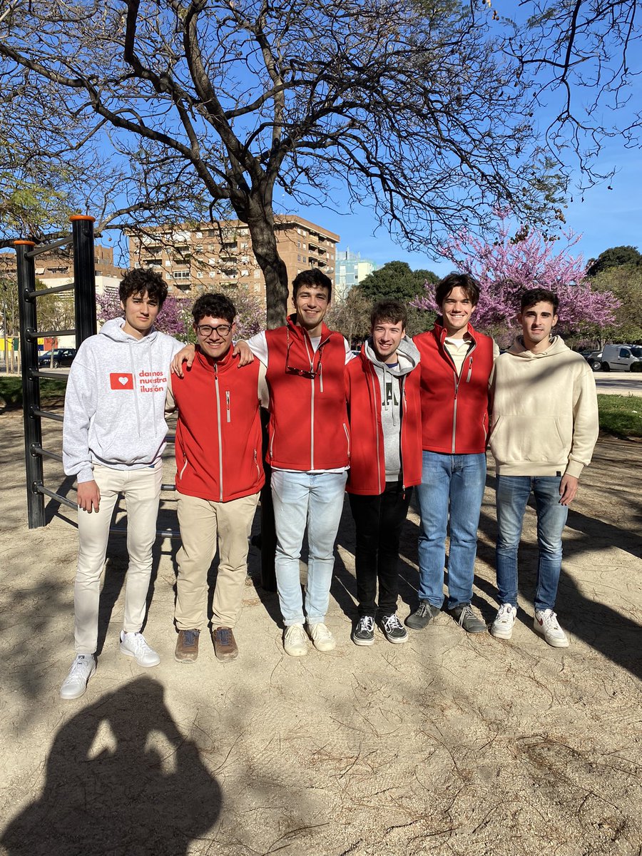 VOLUNTARIADO UPV IC.
Hoy hemos realizado nuestra primera jornada de voluntariado con DNI Valencia.
Ha sido un honor compartir esta experiencia con ellos.
¡Muchas gracias!