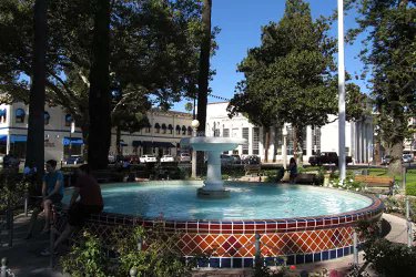 TheeKevHammond's tweet photo. This article is full of #thingstodo in the vicinity of Disneyland. #SoCal  https://t.co/JPflC5pW7J https://t.co/IKvSUXiY84