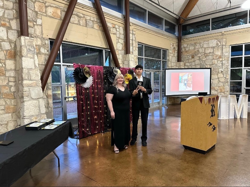 Rouse Swim Banquet’23,part 2!🥳
👏Congratulations to these Raiders!🏊‍♀️🏊🏻‍♂️
🏅Awards Recipients 2022-2023:

⭐️MVP Girls: Ella McQuinn 🏊‍♀️
⭐️MVP Boys: Kai Funaro 🏊🏻‍♂️

💖Heart Award Girls: Jenna Engel 🏊‍♀️
💖Heart Award Boys: Noah Cruz 🏊🏻‍♂️

🎉We are proud of y’all! Way to go, Congrats!! 🥳