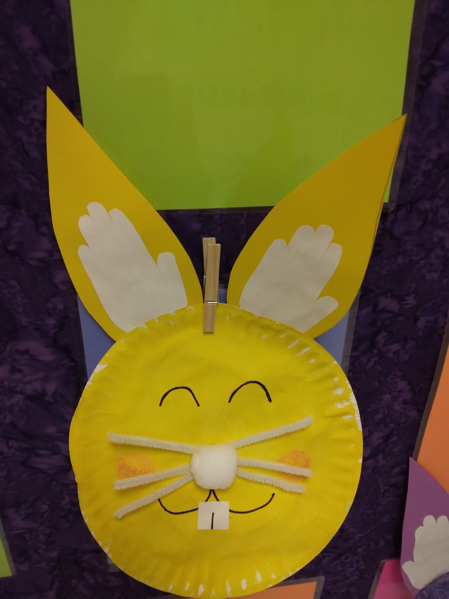 CTaverna_IES's tweet photo. Hunting for Easter eggs at the castle!#TeamSISD #preKrocks #ItuarteKnights https://t.co/ffUtkRvuuK