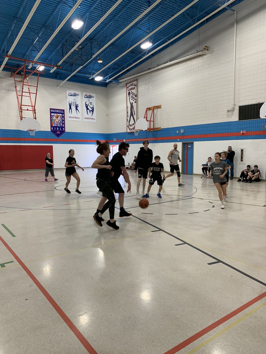 macneillrps's tweet image. It’s an intense staff vs student basketball game happening right now! Go Lakers Go! 🏀 School spirit is through the roof 🎉🎉🎉@RegPublicSchool @macneill_scc  #golakersgo #FridayFeeling