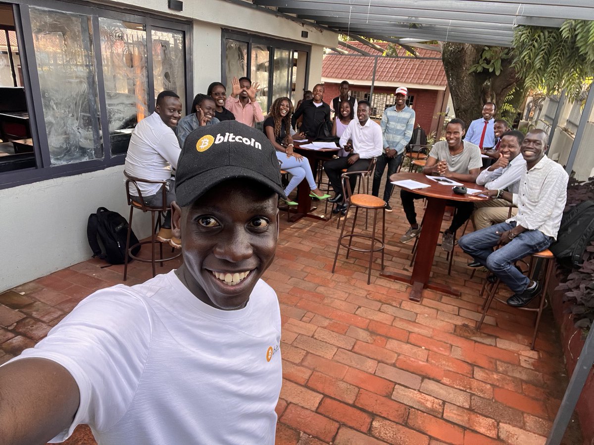 BrindonMwiine's tweet photo. #Bitcoin Meet Up Report 🎉
As promised it was a banger! 😎⚡️
We started with a brief “history of money” -@noelynesumba
Everyone received a copy of the whitepaper and we went through “why #Bitcoin”
We went ahead to send and receive #Bitcoin via @blinkbtc and @walletofsatoshi https://t.co/fDYB7Ji5TD