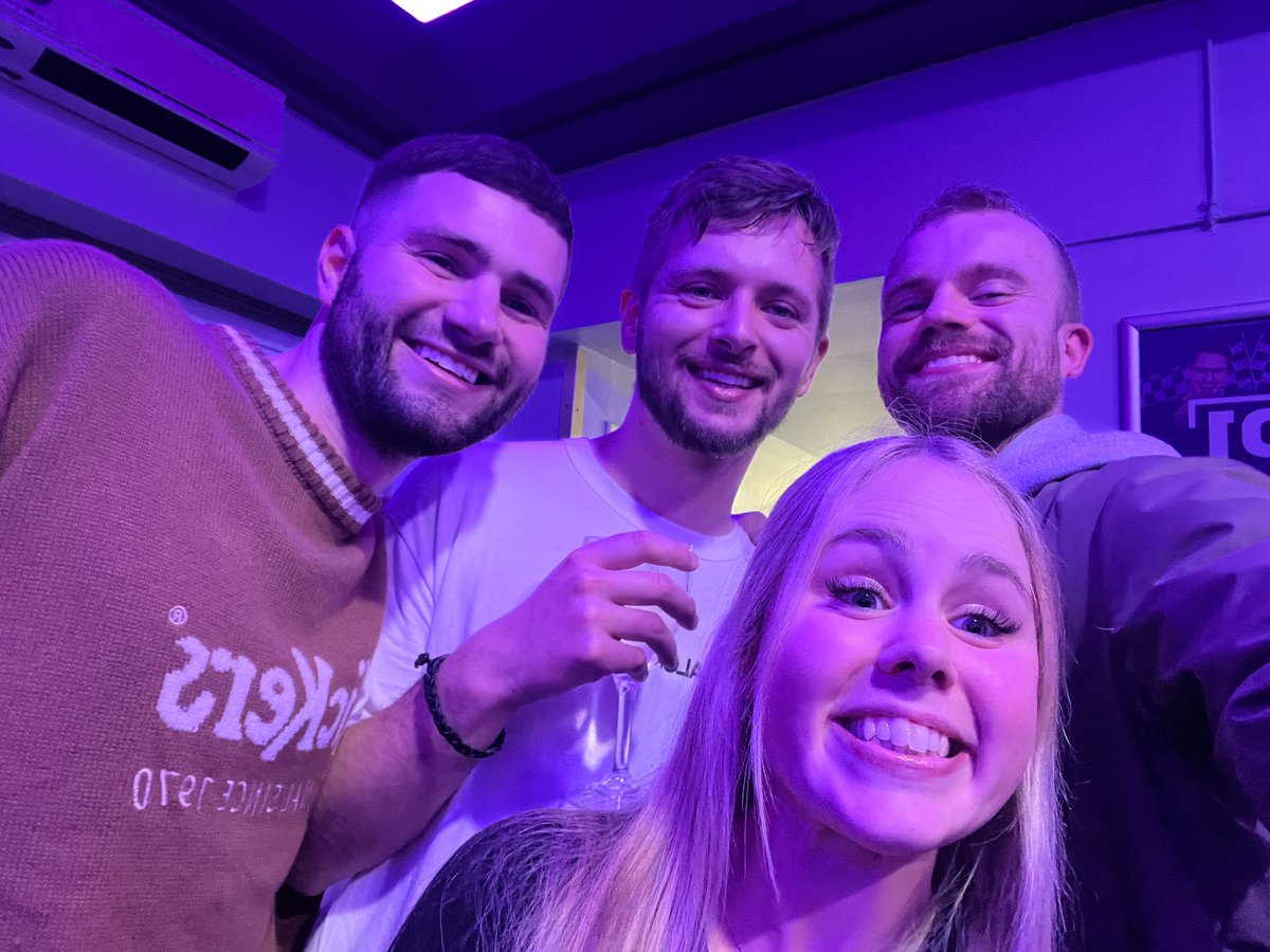 alirob1993's tweet photo. Bumped into Matt and Tommy at the bar! Legends! #P1Live https://t.co/stllOzN8GC