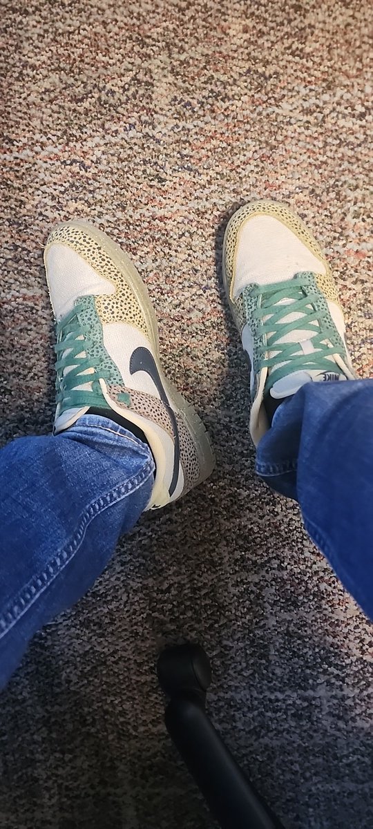 mnilo13's tweet photo. @ChipotleTweets @stockx https://t.co/kNbRbGwGi2