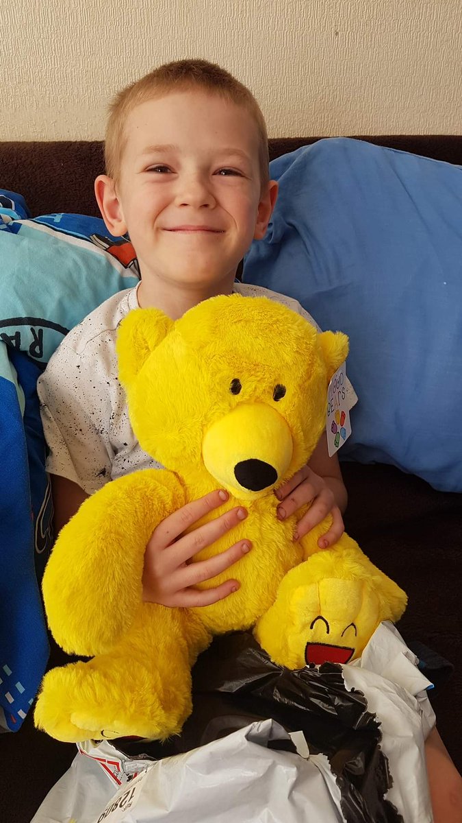 karenlouise80's tweet photo. #dragonsden this was amazing 👏 😍 my boy got Happy bear in 2021 through a local chairty #Lifeforakid 
Has my boy is autistic and has struggled with speech and language and also emotions well done #Happybear #Moodbears https://t.co/wKkqKfzAb1