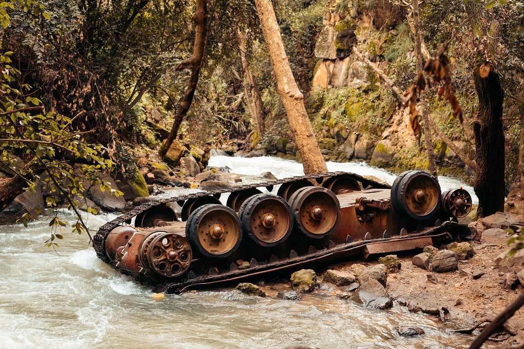 AdamDCohn's tweet image. The juxtaposition of remnants of past wars between Israel &amp;amp; Syria vs spring wildflowers in the Golan Heights 32 #photos ift.tt/SslxOqv #Israel #GolanHeights #Golan #war #travelphotography #sonyphotography