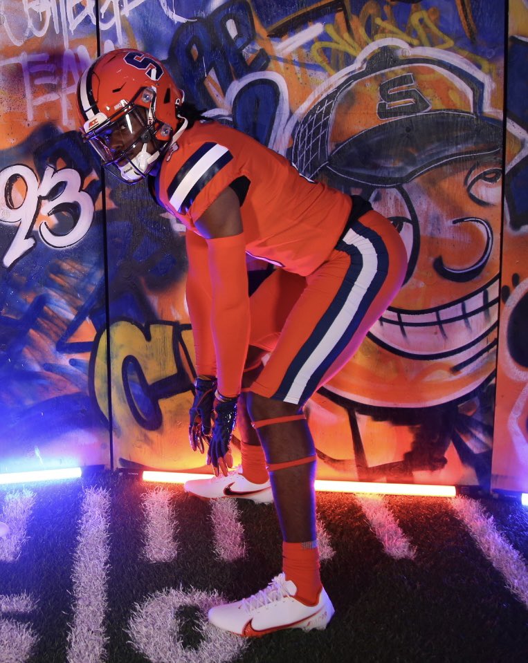 RascoeSyncere's tweet photo. Cuse fans you like🍊👀?
#cusefootball #Goorange 
@TheJuiceOnline #notcommitted https://t.co/7vx1Bp89jw