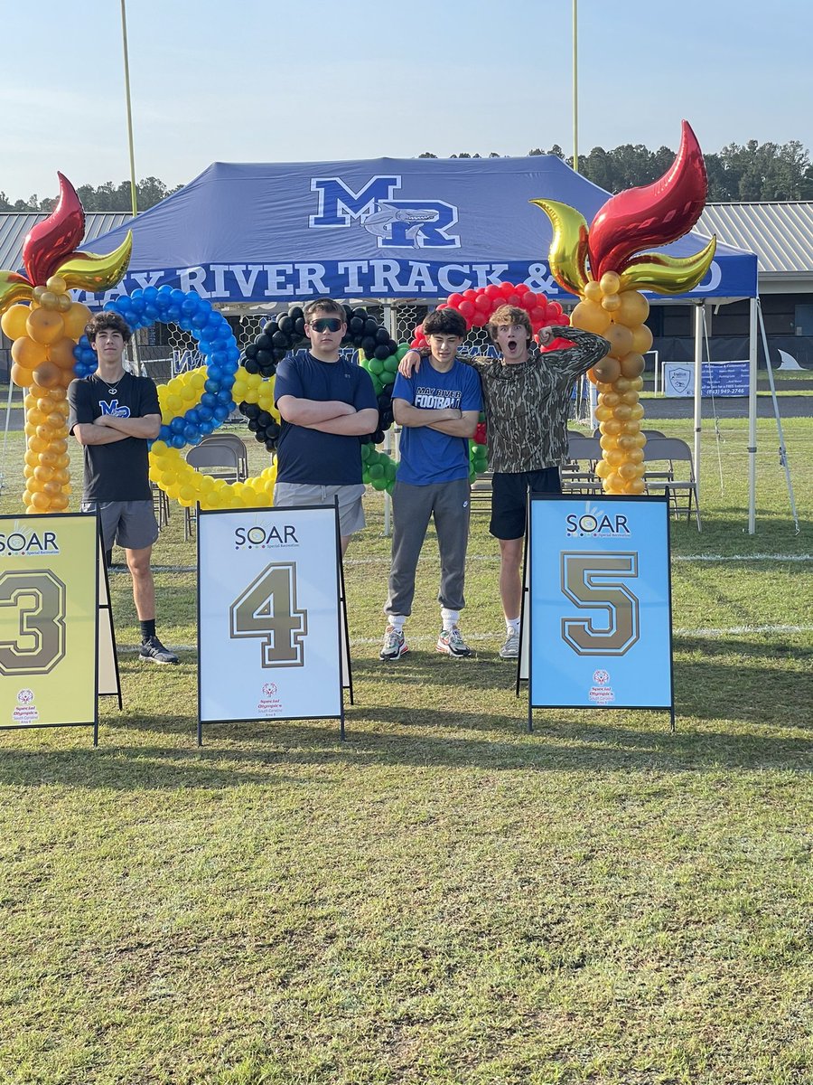 MRsharks1's tweet photo. We had 20+ kids volunteer and help make today’s Special Olympics memorable for everyone! These kids did it the right way! Congrats to all of the participants from MRHS, BLHS, BCHS, & HEMMS!
@BeaufortSchools @coachbon53 @Shark_Athletics
#OneBCSD
#TheStandardIsTheStandard https://t.co/jXvasbmBNX