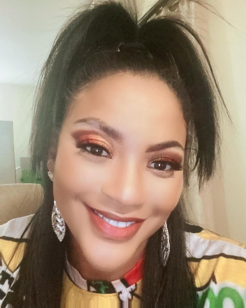 Taylor Jaye tweet media