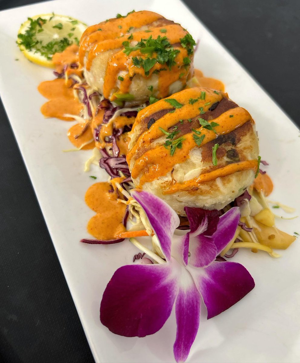 seacrestgrille's tweet photo. The Sea Crest Crab Cakes are a fan favorite! Come see what the hype is all about Thursday-Sunday from 4pm-11pm. 

Click the link in our bio to make your reservation! 
.
.
.
.
.
#theseacrestgrille #crabcakes #seafood #springlakenj #Foodie https://t.co/dq0eKGSDdL