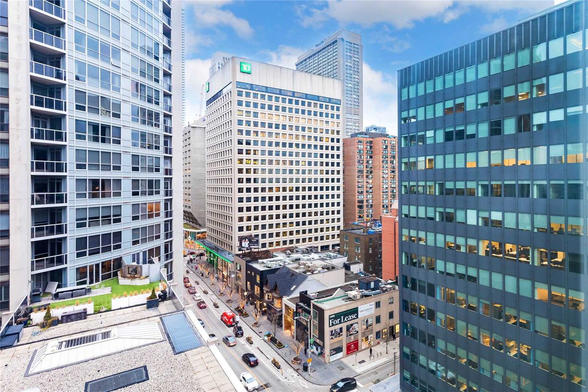 MakarczykJerzy's tweet photo. Yorkville condos for sale.
https://t.co/ndFUNSKWX2 https://t.co/5BMujrup38