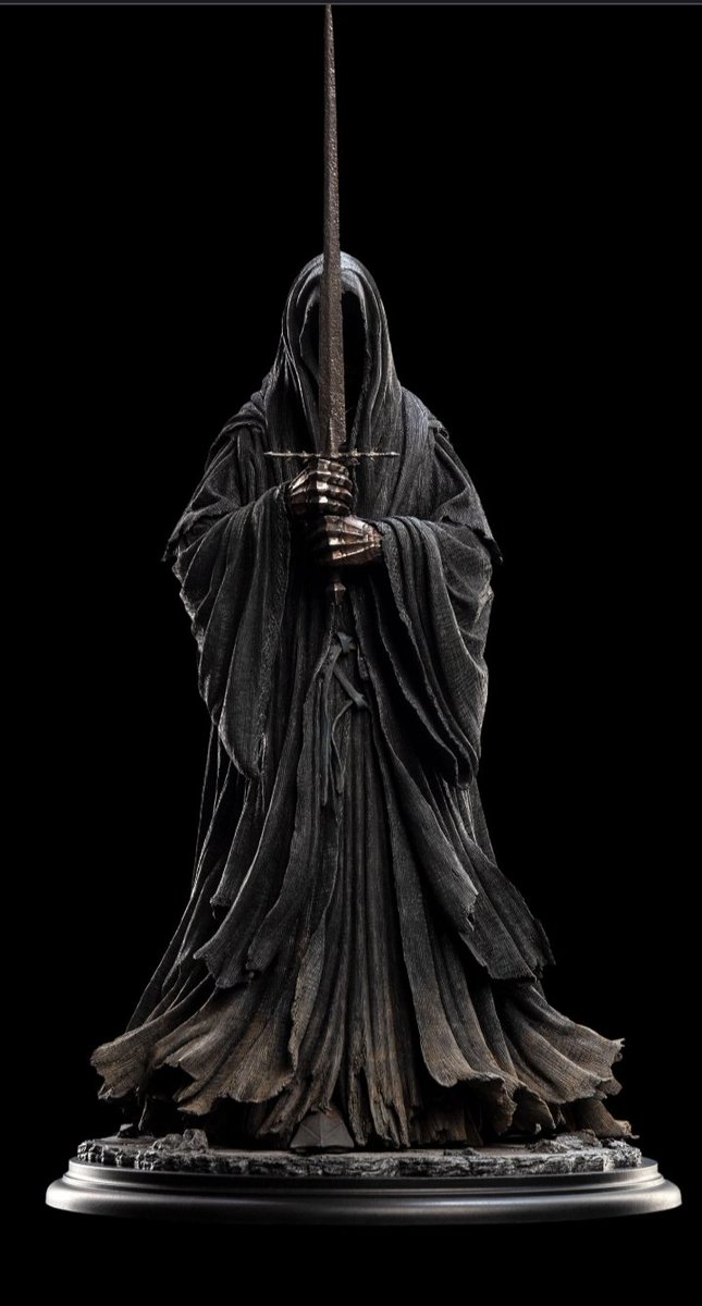 jinarejos's tweet image. Espectacular figura de resina sobre el Espectro del Anillo, con 46 cm de altura, realizada por WetaWorkshop con motivo del 20 aniversario #thelordoftherings 
#elseñordelosanillos 
#ringwraith