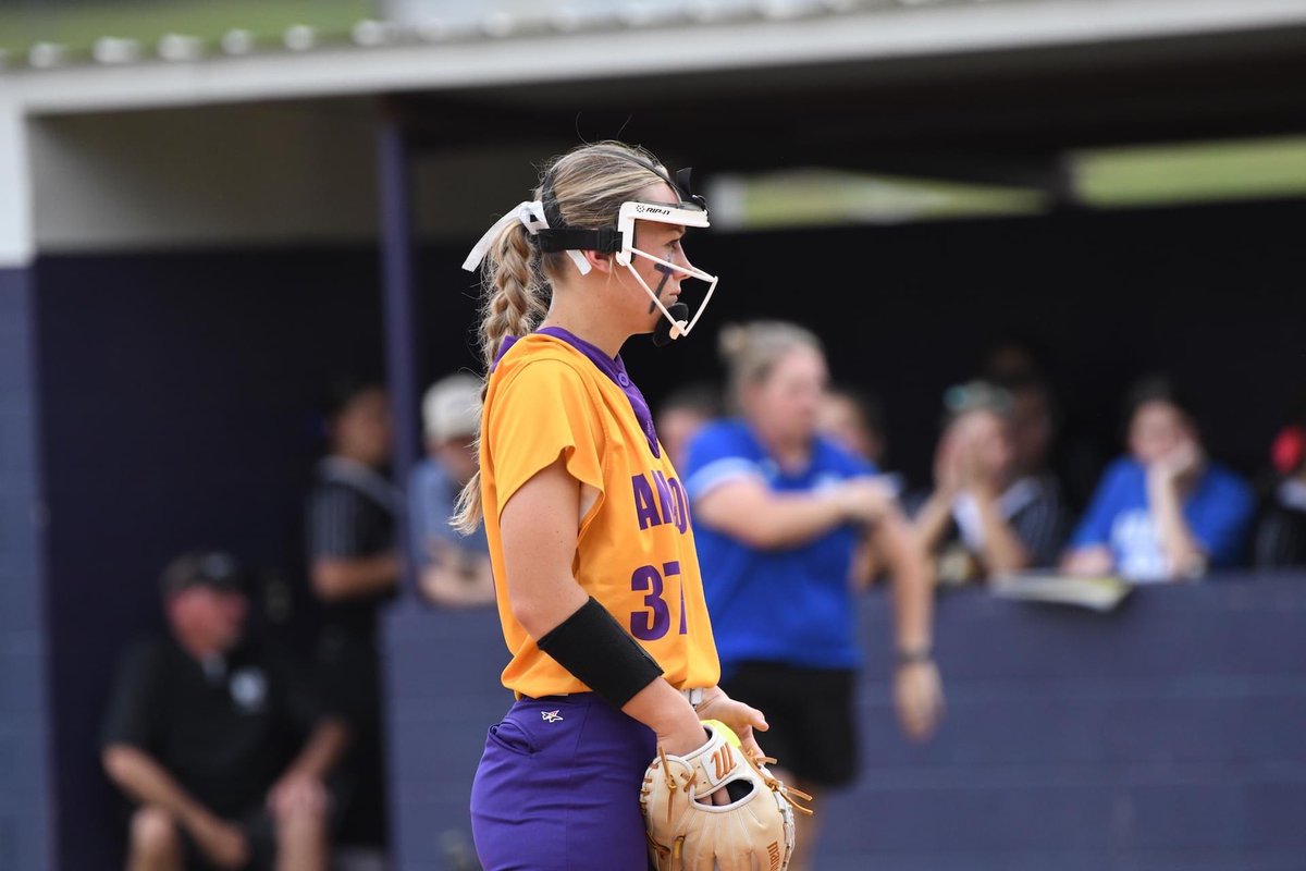 baileyclairedav's tweet photo. ON GEAUX MODE!π @jlandreneau @ShellieLandry @ShelbiSunseri @CoriMcCrary https://t.co/bu0jANP4oJ
