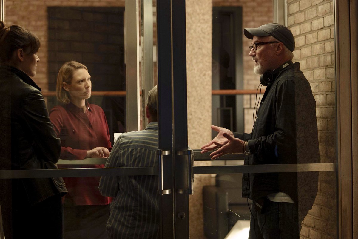 new mindhunter behind the scenes, anna torv as wendy carr