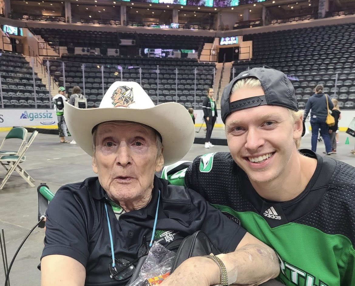 Jake Schmaltz tweet media