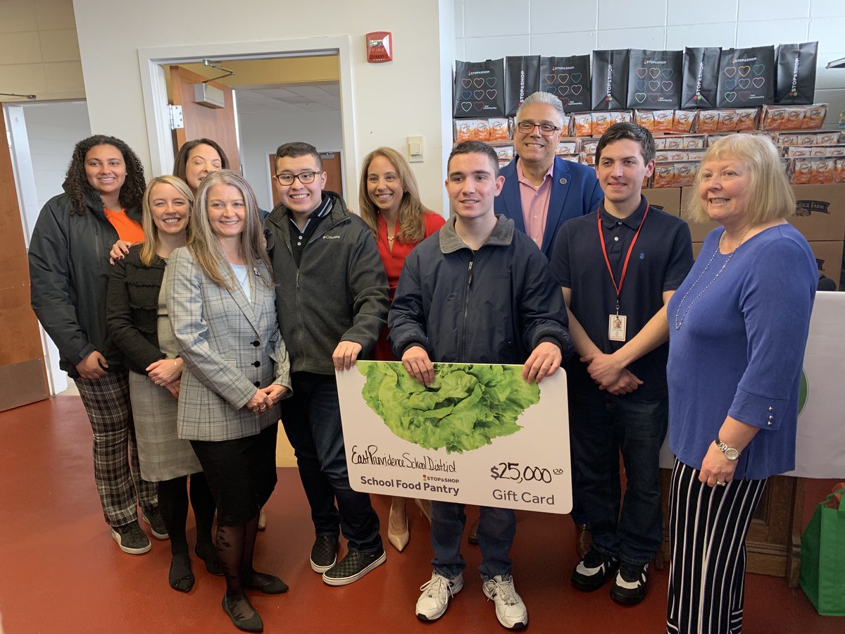 A great opportunity for <a href="/CityofEastProv/">CityofEastProvidence</a>! Nutrition is so important for a student’s success. Thanks to <a href="/wesharehopeRI/">We Share Hope</a>, <a href="/StopandShop/">Stop & Shop</a>, &amp; @CampbellSoupCo for opening a 3rd food pantry, this time at EPHS so students &amp; families have access to nutritious meals &amp; other necessities.