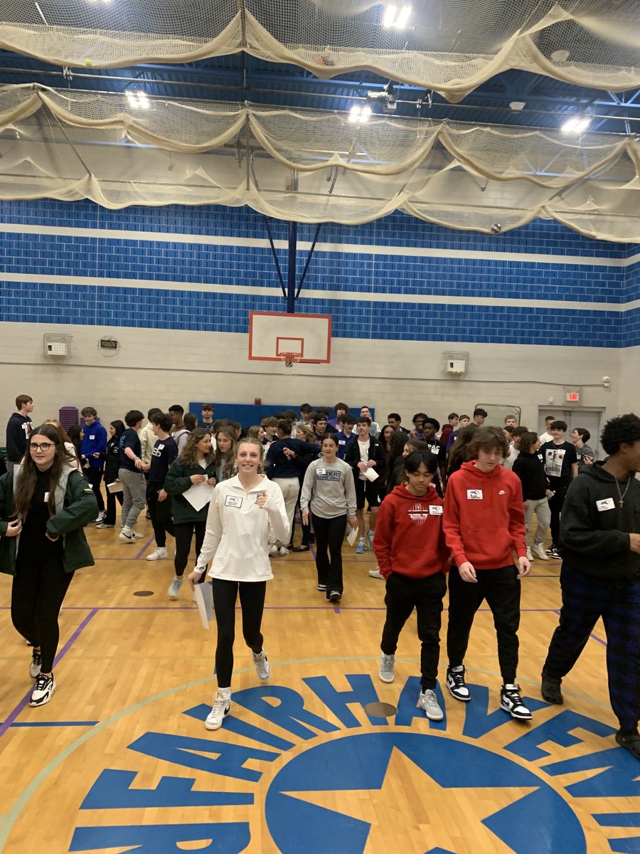 ScottAshworth21's tweet photo. SCC Leadership Conference Finale #purplepride #sccstrong https://t.co/GgDiyEgJoY