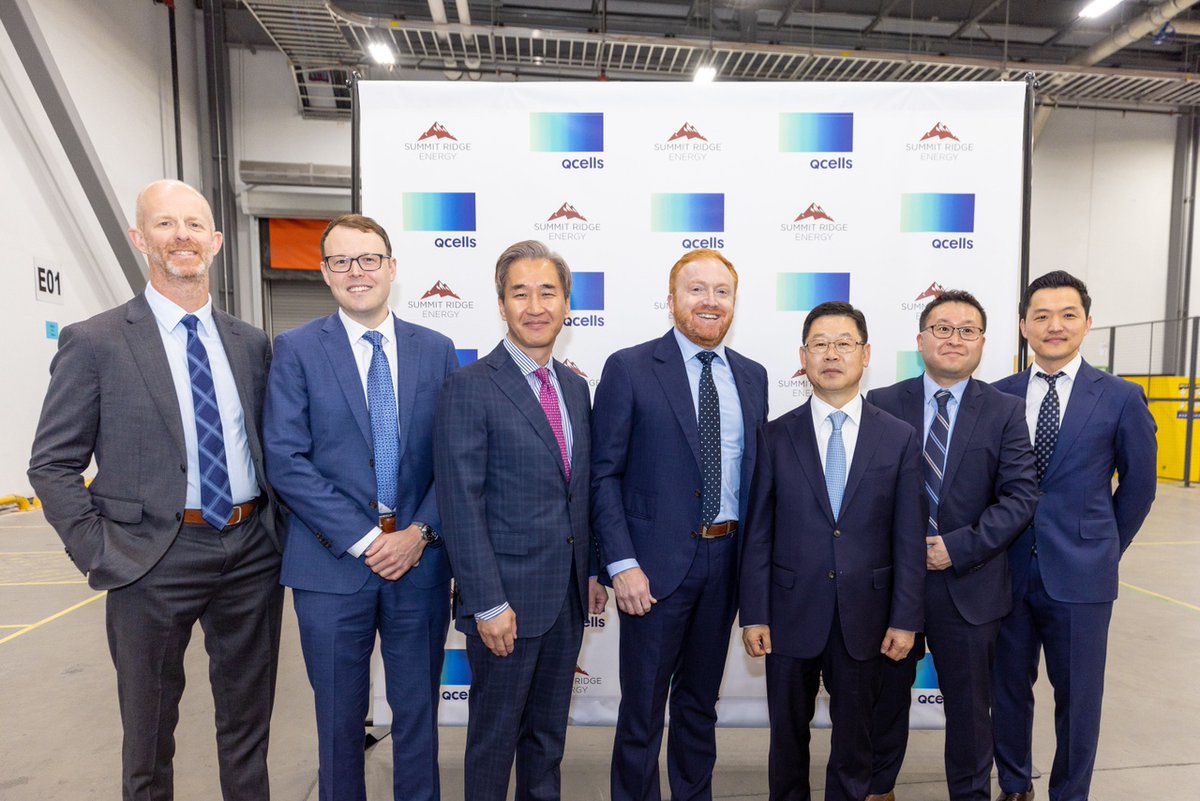 <a href="/VP/">Vice President JD Vance</a> speaks live to celebrate Summit Ridge Energy making the biggest domestic #communitysolar purchase in history, in partnership with <a href="/Qcells_NA/">Qcells North America</a>. Watch live here:  youtube.com/watch?v=M0lVW7…