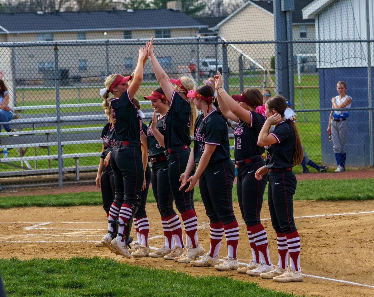 High fives for our first PAC Gameday of the season!!👏🏼👏🏼

🆚North Posey
📍North Posey
🕔5:00