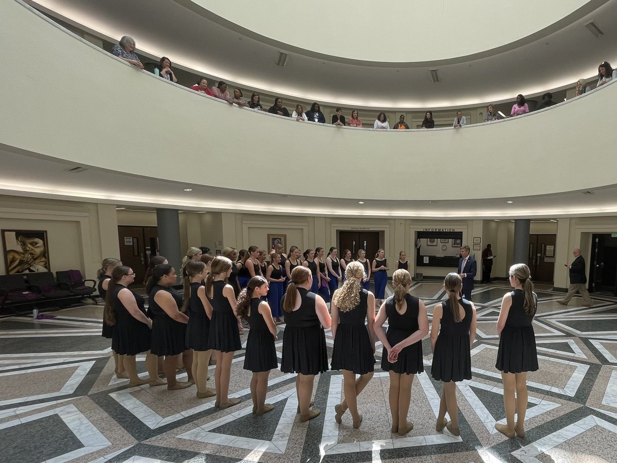 egmackey's tweet photo. Enjoyed the first Capitol Moves Performance of the season with the Fairhope High School Dance and Hamilton Middle/ High School Dance Departments #ArtsEducation https://t.co/lQDELZxZjE