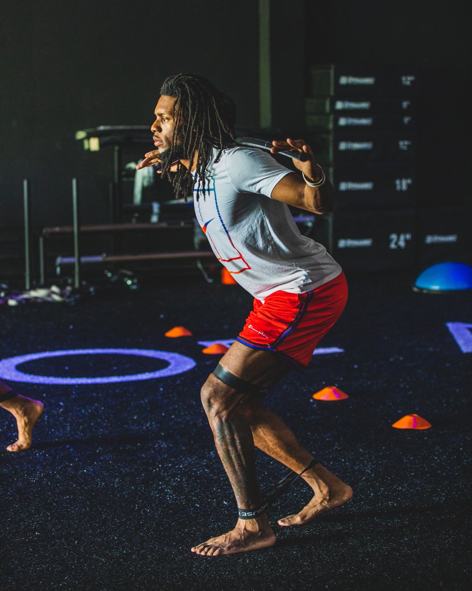 ggshaka_on_top's tweet photo. Find a way to get better everyday! Counting down until I get to new home. Pittsburgh wassup!! https://t.co/ZDs9TvBYES