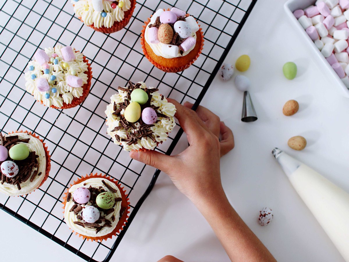 TruBuilders's tweet photo. Eating healthy is important, but sometimes a little indulgence is needed.
.
.
.
#induldge #cupcakes #eastereggs #sweettreat #cupcake #icing #homemade #madefromscratch #madewithlove #buttercreamfrosting #chocolate #delicious https://t.co/0nSopQaGFB