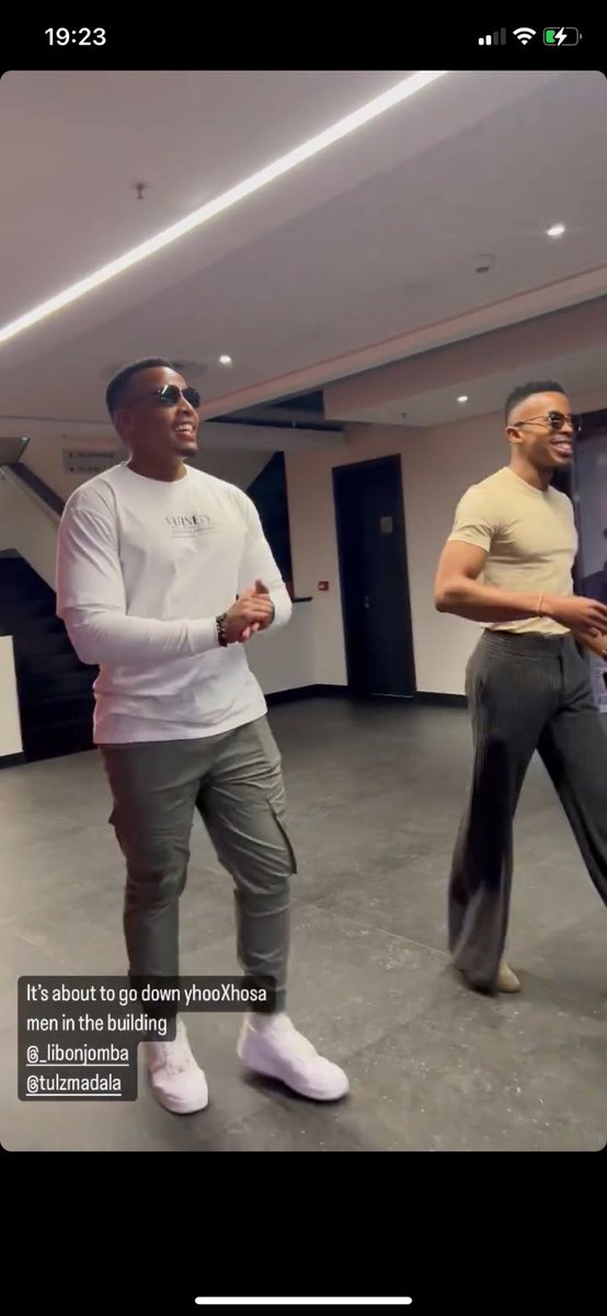 NonnyZebra's tweet image. IBoys ziClean 
IBoys ziReady
IBoys Ziswagged up 

#Libo #JuicyJayTheBrand