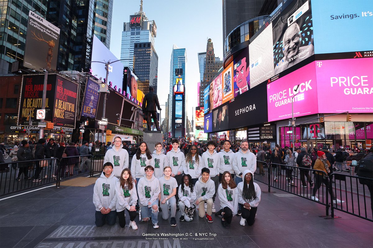 Outside the classroom: our <a href="/D63Gemini/">Gemini School</a> travelers had a fantastic Spring Break, seeing the sights in Washington DC &amp; NYC!