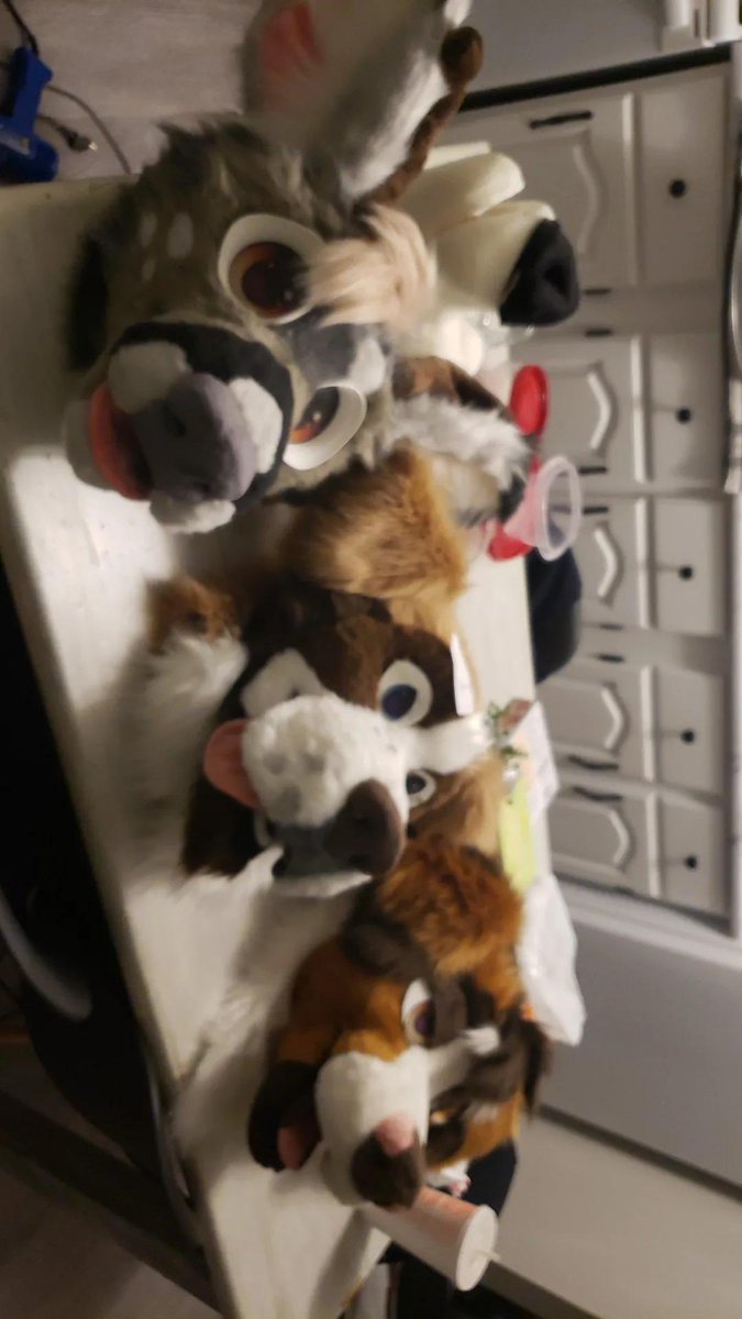 SkunkcoreShop's tweet photo. Welcome to Skunkcore Workshop! 

I am a black, non binary, solo creator and designer specializing in handmade items oriented around the furry fandom. 

I primary make fursuits, parts and accessories. I dabble in digital art forms as well! https://t.co/mSbYkW0GMe