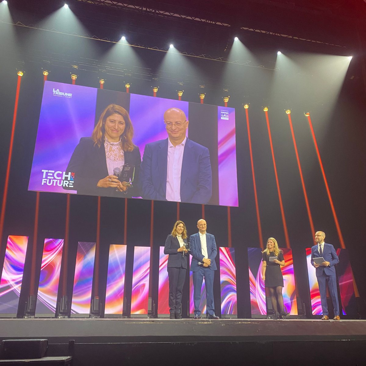 🏆 Félicitations à <a href="/Euveka_/">EUVEKA</a> qui gagne le prix « Data &amp; IA » de #TechForFuture !

Remis à Audrey-Laure BERGENTHAL, la PDG-Fondatrice par Rédouane BELLEFQIH, CEO de <a href="/DeloitteFrance/">Deloitte France</a>