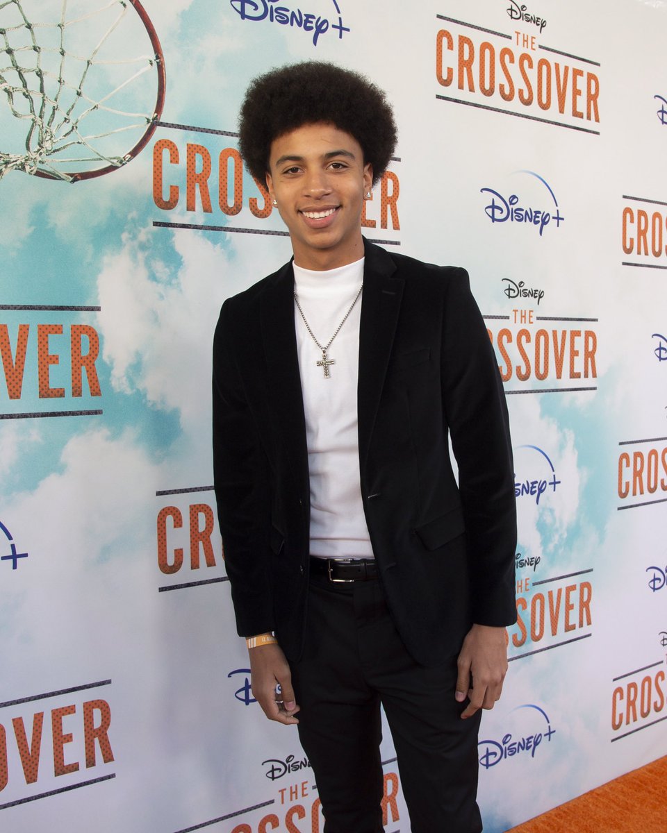 “The Crossover” is now streaming on Disney Plus. Meet Aniq Hale in Episode 4. This is an incredible show based on the bestselling book of Kwame Alexander, amazing show for all ages. A must watch! 
#blessed #grateful #wonthedoit #ButGod