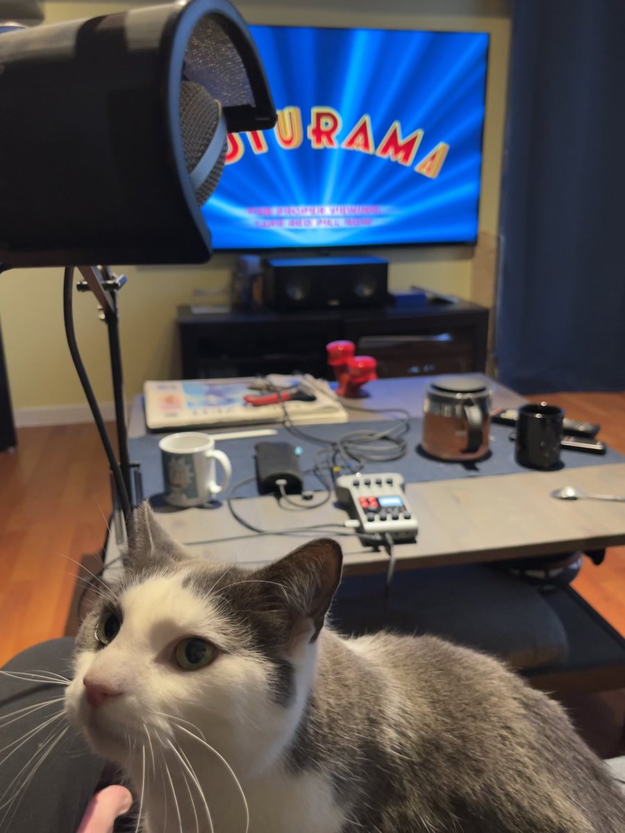 FrydayPodcast's tweet photo. Morgen kommt unsere nächste Episode...

#catcast #futurama #globetrotters https://t.co/BTOHOfPzQX