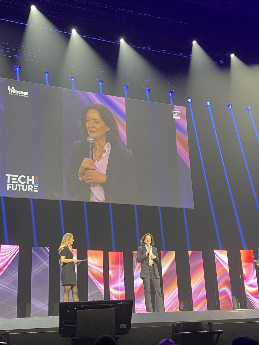 En direct de #TechForFuture pour la remise du prix « Environnement et Énergie » par notre PDG <a href="/JehannoSylvie/">Sylvie Jehanno</a>. Bravo à <a href="/SweetchEnergy/">SweetchEnergy</a> !