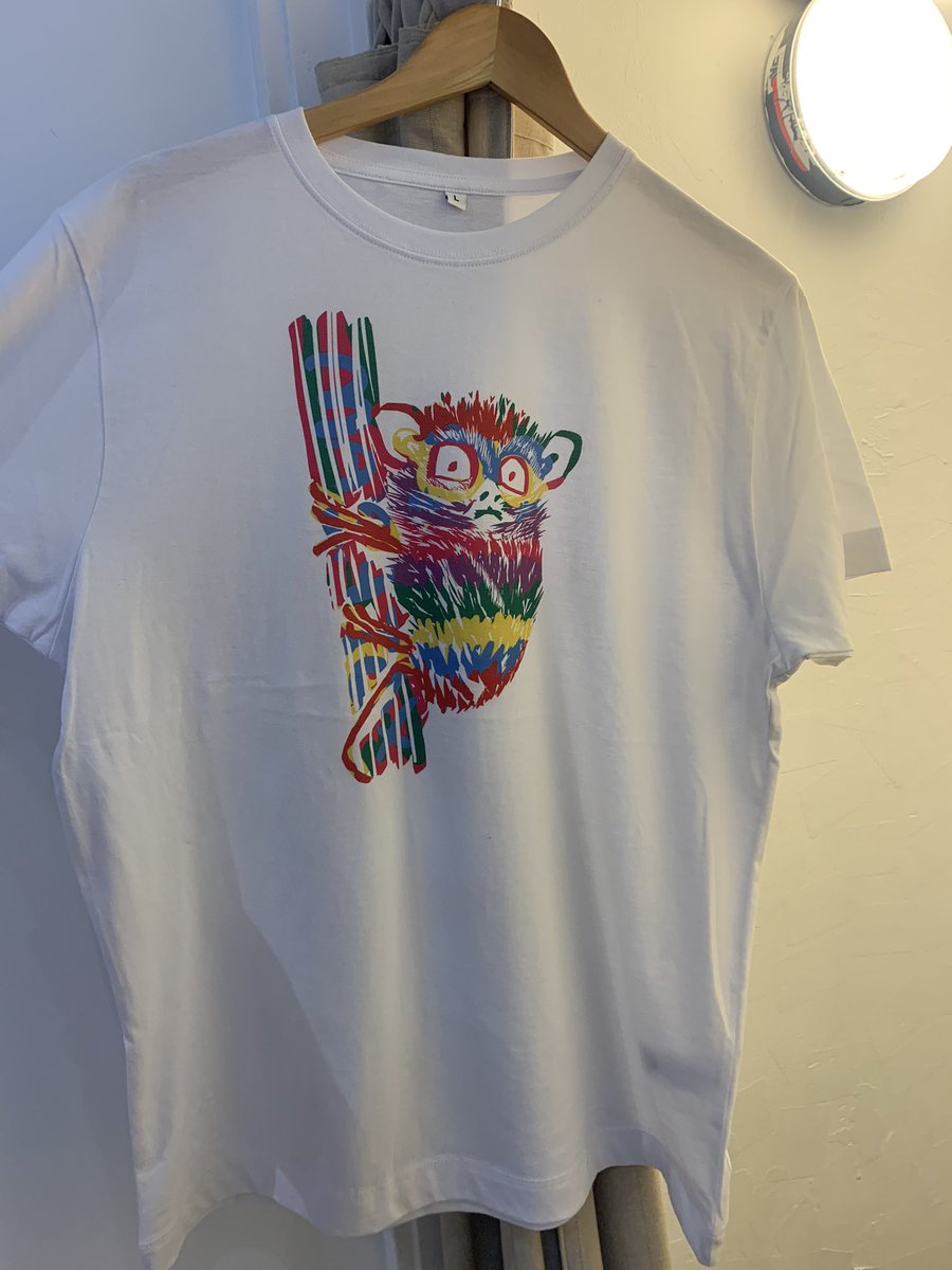 masato_jones's tweet photo. The sample of #rainbowmonkey has to go back to printer as monkey needs to be closer to the seam
Now make sure you pre-order for a signed A5 linen art print https://t.co/bjGAPqU5nu https://t.co/uvPuSwAWpm