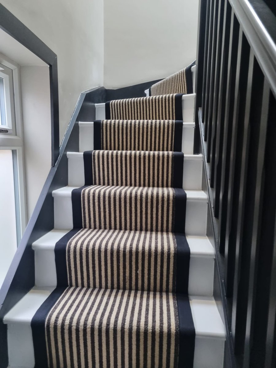 TeddCarpets's tweet photo. Kingsmead Book Of Stripes Manuscript Keats complimented with a Black Cotton Binding on the main stairs and Black Whipped Edges on the Basement Stairs @Tudor_BNI @TeddingtonC @TLTeddington https://t.co/8GZ96farq8