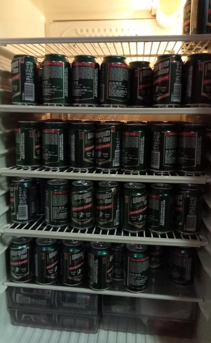 danquilor's tweet photo. @PacoPaac @pepfigatell @Kaliquenyo @NacionalistesPV @PepiudCastellar @juan8cs @JordiMallach @lau_soprano @aussaesmivida @Cassallaenfresa Poca cervesa veig jo pa tres retors  que som
#fotoReal https://t.co/JumsjUl8HY