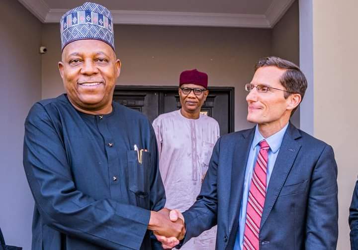 kyari_engr's tweet image. The leadership of VISA, a frontline digital payment platform, led by the Regional President, Central Europe, Middle East and Africa, Mr. Andrew Torre paid a courtesy visit on Nigeria’s Vice President-Elect, Sen. @KashimSM in Abuja.