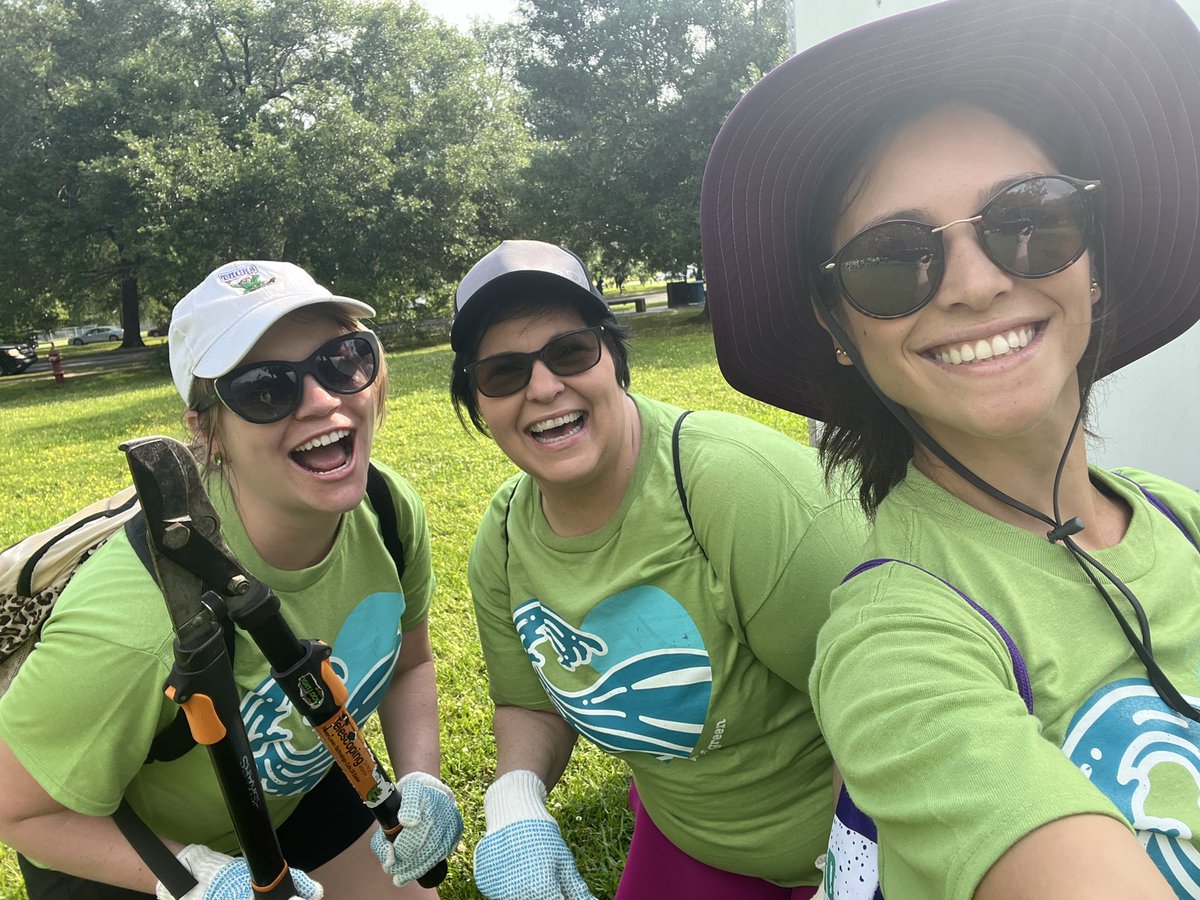 Tulane - Department of Surgery (@tulane_surgery) on Twitter photo Staff members of Tulane Surgery volunteered today with various organizations around the New Orleans area for the <a href="/Tulane/">Tulane University</a> Wave of Green Day of Service. #Volunteering #TulaneSurgery #RollWave Staff members of Tulane Surgery volunteered today with various organizations around the New Orleans area for the <a href="/Tulane/">Tulane University</a> Wave of Green Day of Service. #Volunteering #TulaneSurgery #RollWave