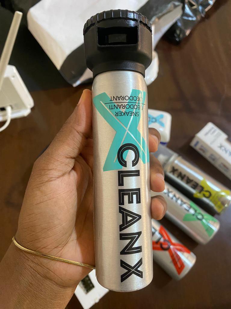 VicsenC's tweet image. Guys if you love your sneakers and you want it to last get this CLEANX products, it's the first of it's kind in Nigeria 🇳🇬 
Latest update for Sabi men. 🤯
#cleanx 
#Sneakers