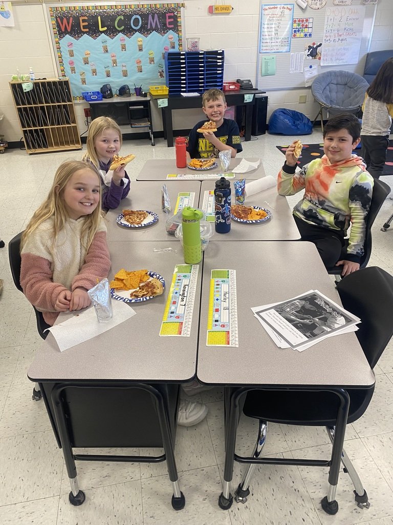ib327schools's tweet photo. Congratulations to Mrs. Edwards's 2nd-grade class for winning the March Tiger Tales pizza party!  The IBES staff is SO proud of them and their LOVE of reading; keep up the great work! #ibtigerpride https://t.co/n6RGhsUC4Y