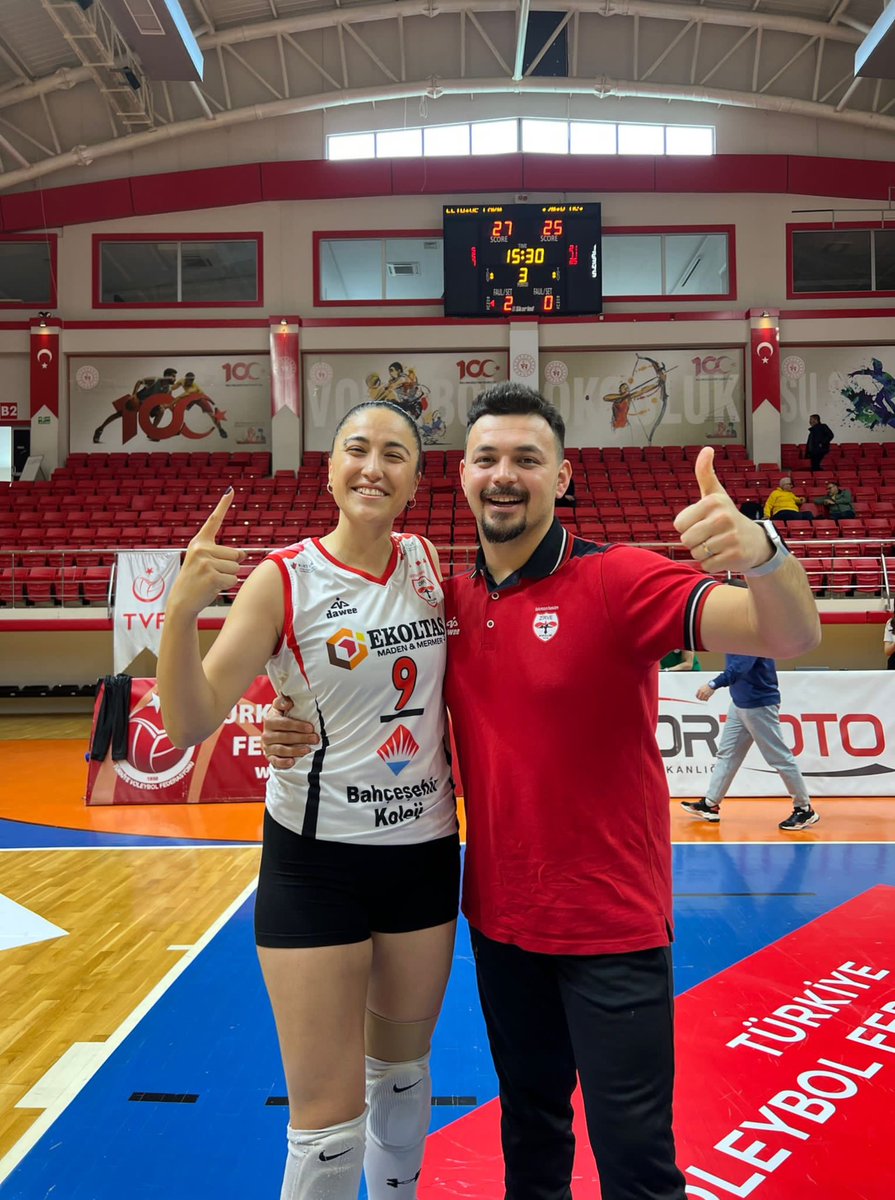 pinarcelik9's tweet photo. Şampiyon olmuş bir çift :) 🏆 https://t.co/zxqjnXm9tN
