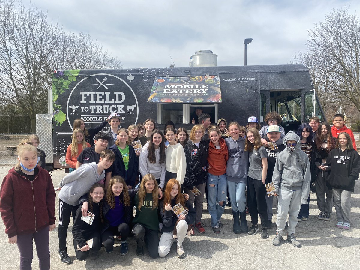 MrJonesTVDSB's tweet photo. Thanks to @fieldtotruck Chad coming in to act as a mentor to our 7/8s as they design and create their own food truck. Menu and taste testing day! @WortleyTVDSB @TVInnovates https://t.co/ZxIil8lBLp