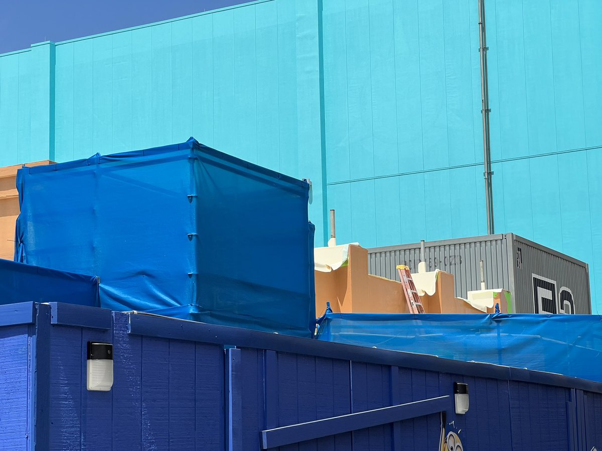 Theme Park Shark 🎢🦈 Dustin Sparage tweet media