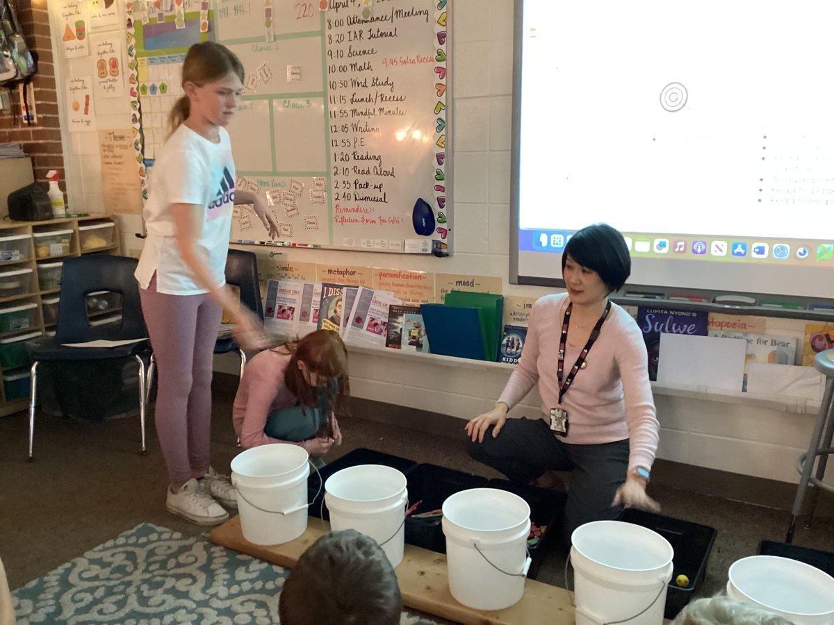 MrsChangGrove's tweet photo. This week we played Mrs. Chang's Bozo Buckets if students completed her reading challenge! Some students got all 6 buckets! Woohoo! We also did the IAR tutorial and practice test. ~Iris #WeeklyStudentTweets #WeBelong220 @GroveAve220 https://t.co/oDi7vWDtm1