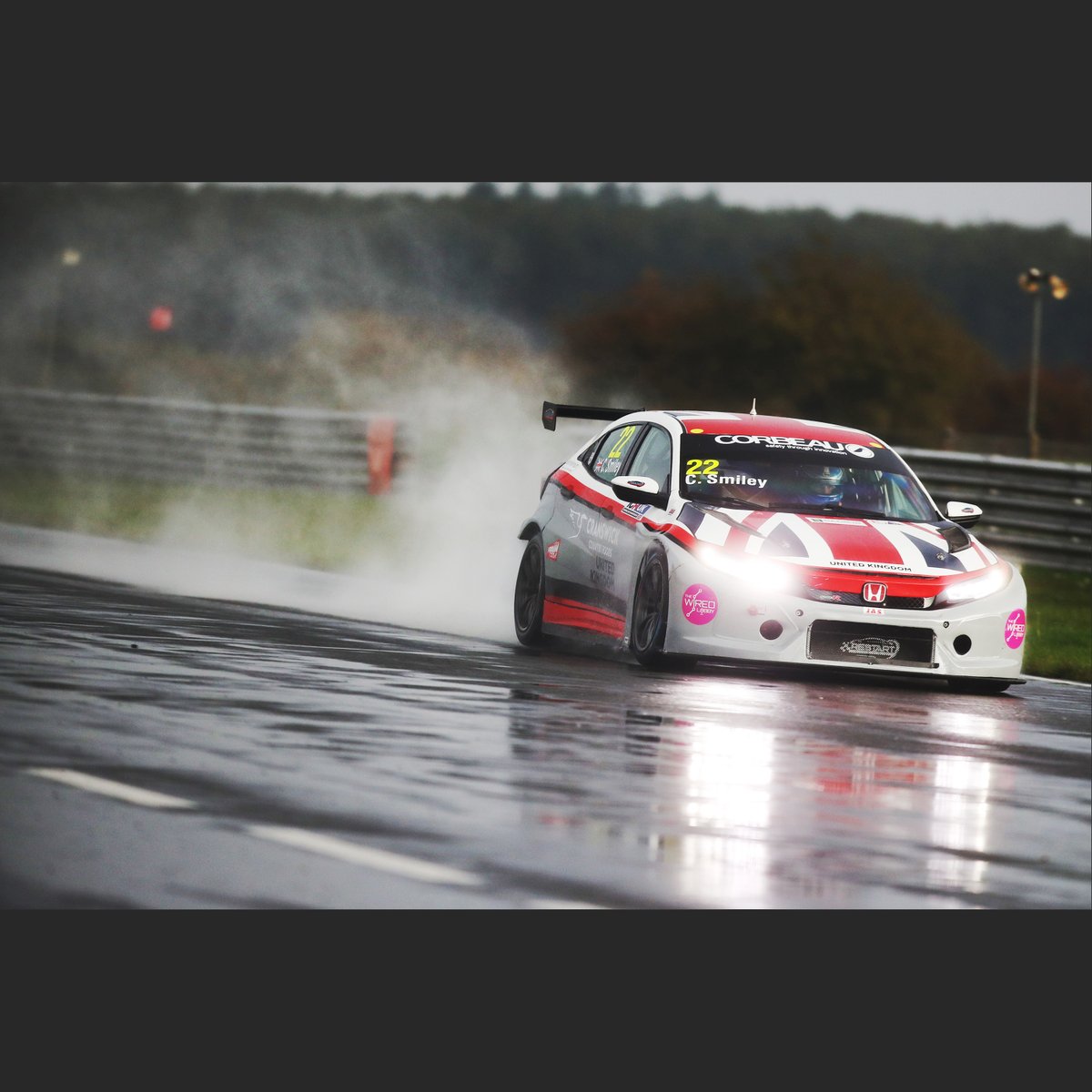 Patrick talks to Phil Kinch about TCR UK. 

buff.ly/3zAatJR 

@TCRUK_series #philkinch #tcruk #tcr