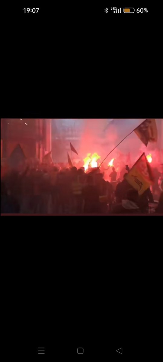 OriginalKooLaLa's tweet image. Don't believe all you hear about the #FrenchPROTEST being about 'pension reform'. It's not. The French are the greatest revolutionaries in history. They get results. They know what they're doing. They're storming #BlackRock right now.