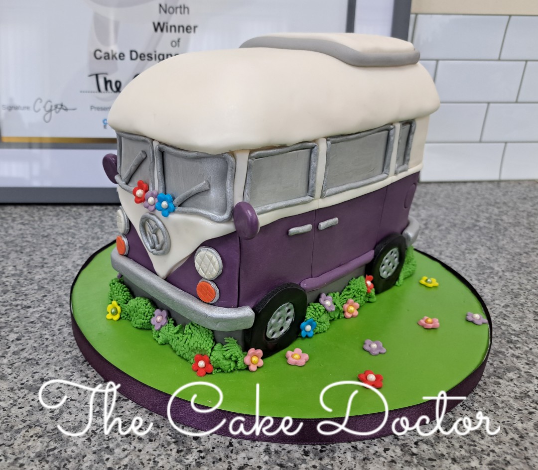 AlisonBushell's tweet photo. Workshop Alert: Sat  27/5 &amp; Sun 4/6 £100
#sugarcraftclasses #glutenfree https://t.co/Bx0C1opB1q