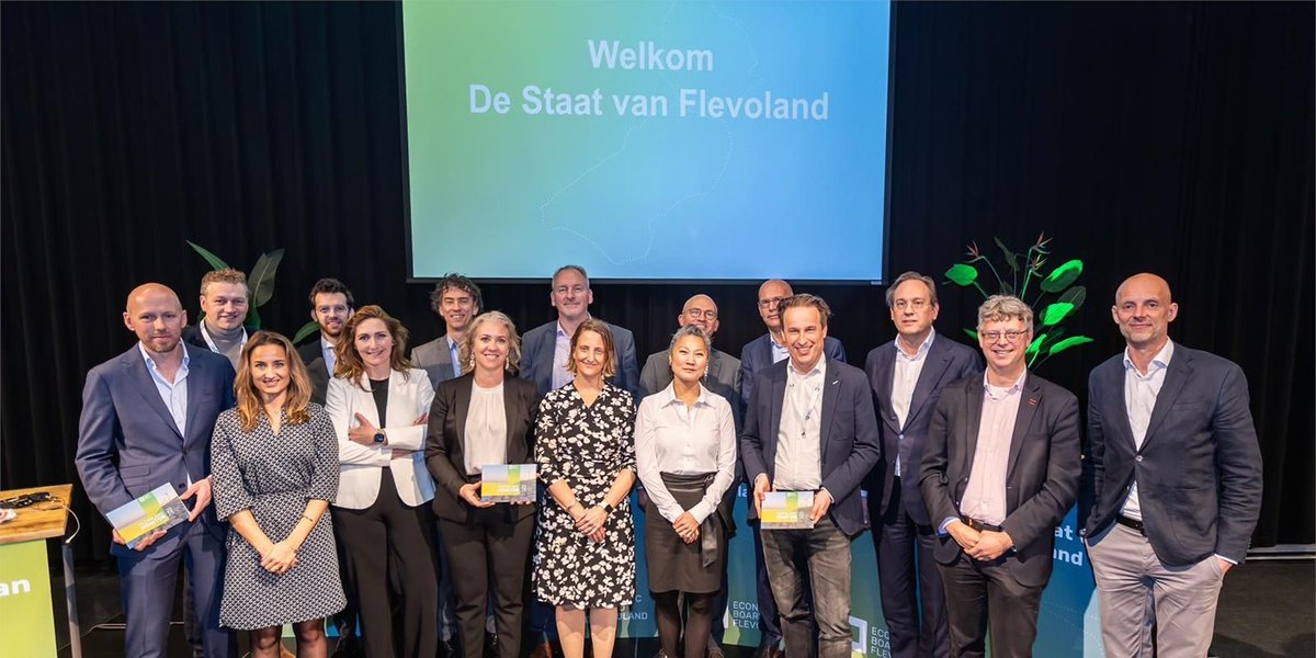 Onderzoeker Friso de Vor presenteerde vandaag de allereerste Flevoland Monitor op het symposium De Staat van Flevoland. Hij bracht op initiatief van Economic Board Flevoland (<a href="/Win4All_FL/">Economic Board Flevoland</a>) het reilen en zeilen van de regio in beeld. #Flevoland #Economie ▶ bitly.ws/CEgn