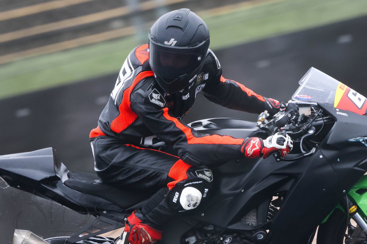 So ready for round 1 tomorrow!

#motorsport #racing #bsb #britishsuperbikes #socialmedia #socialmediamanager #photography #motorsportphotography #photographer #silverstone