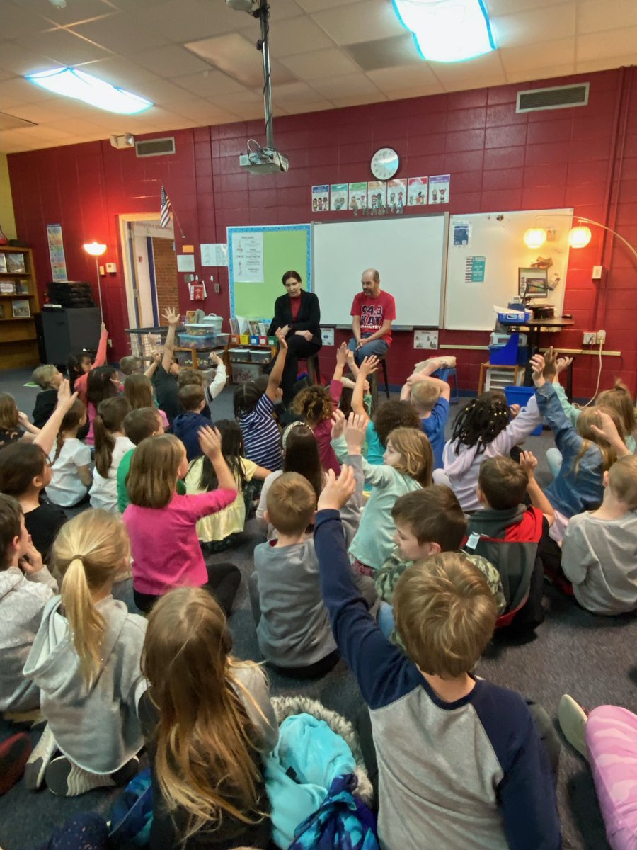 North_Tweets's tweet image. Hilley and Hart came to read to 2nd grade today! #Proud2BNorthies #WeAreElementary #JCSchoolsChampions